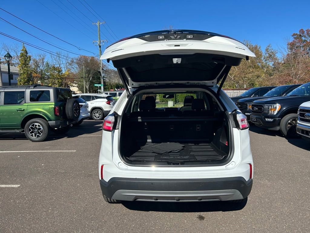 Certified 2022 Ford Edge SEL w/ Convenience Package image 9