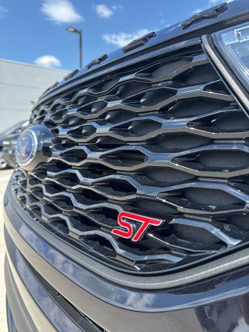 Certified 2024 Ford Explorer ST w/ Equipment Group 401A AWD/4WD image 6