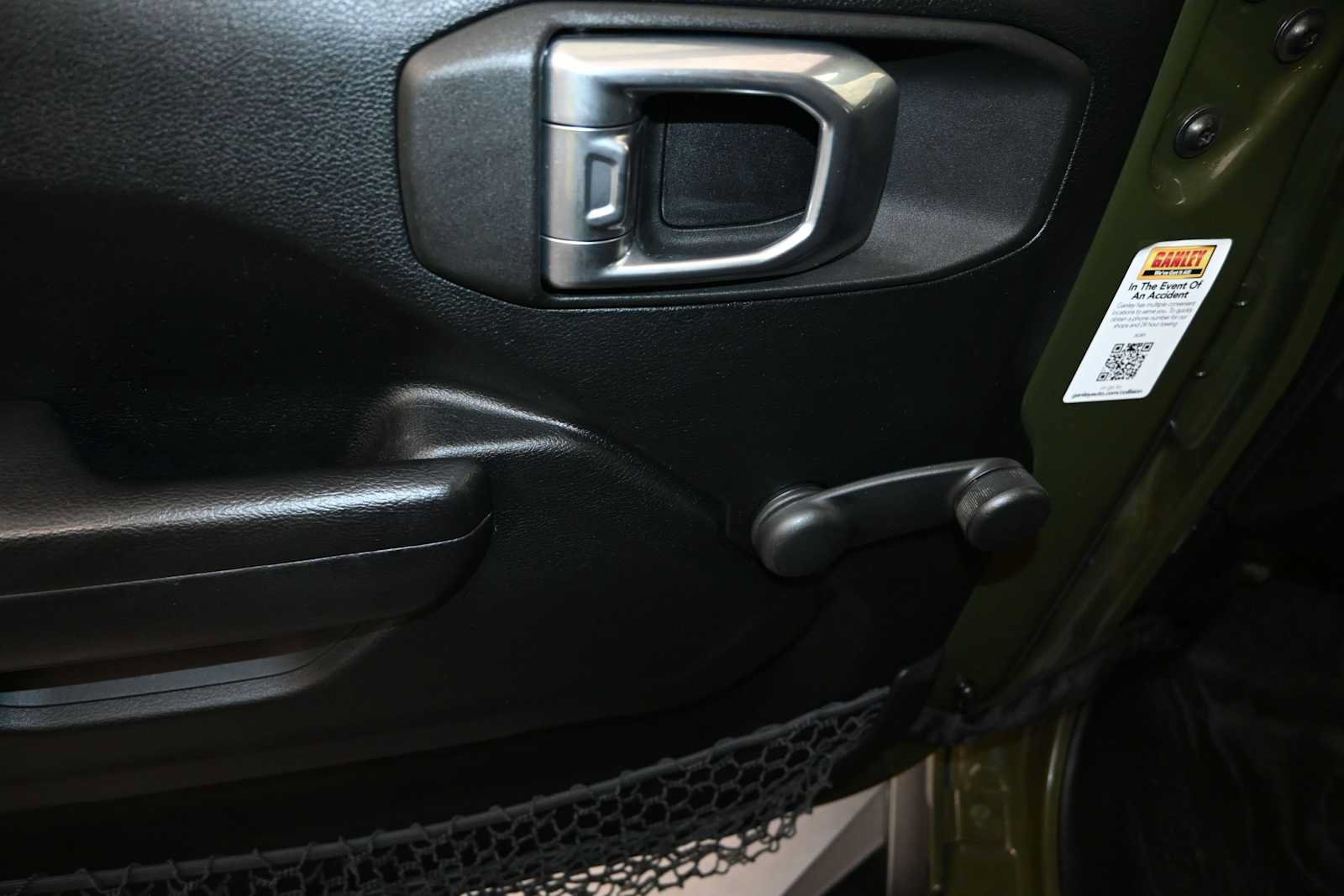 Used 2020 Jeep Wrangler Sport AWD/4WD image 16