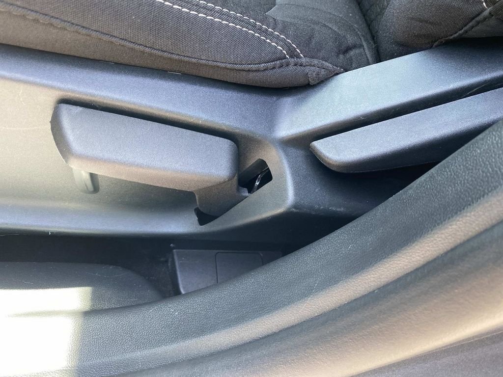 Certified 2025 Ford Escape Active FWD image 18