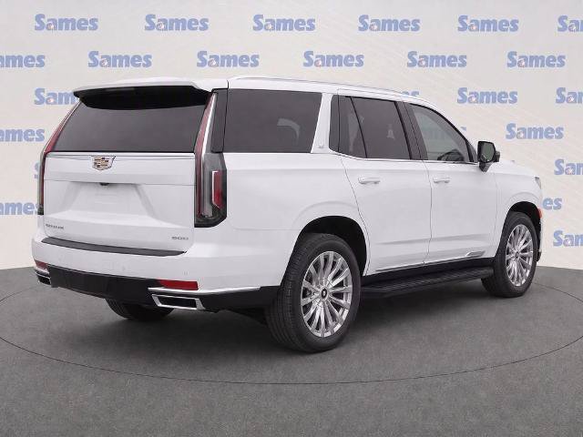 Used 2024 Cadillac Escalade Luxury RWD image 3