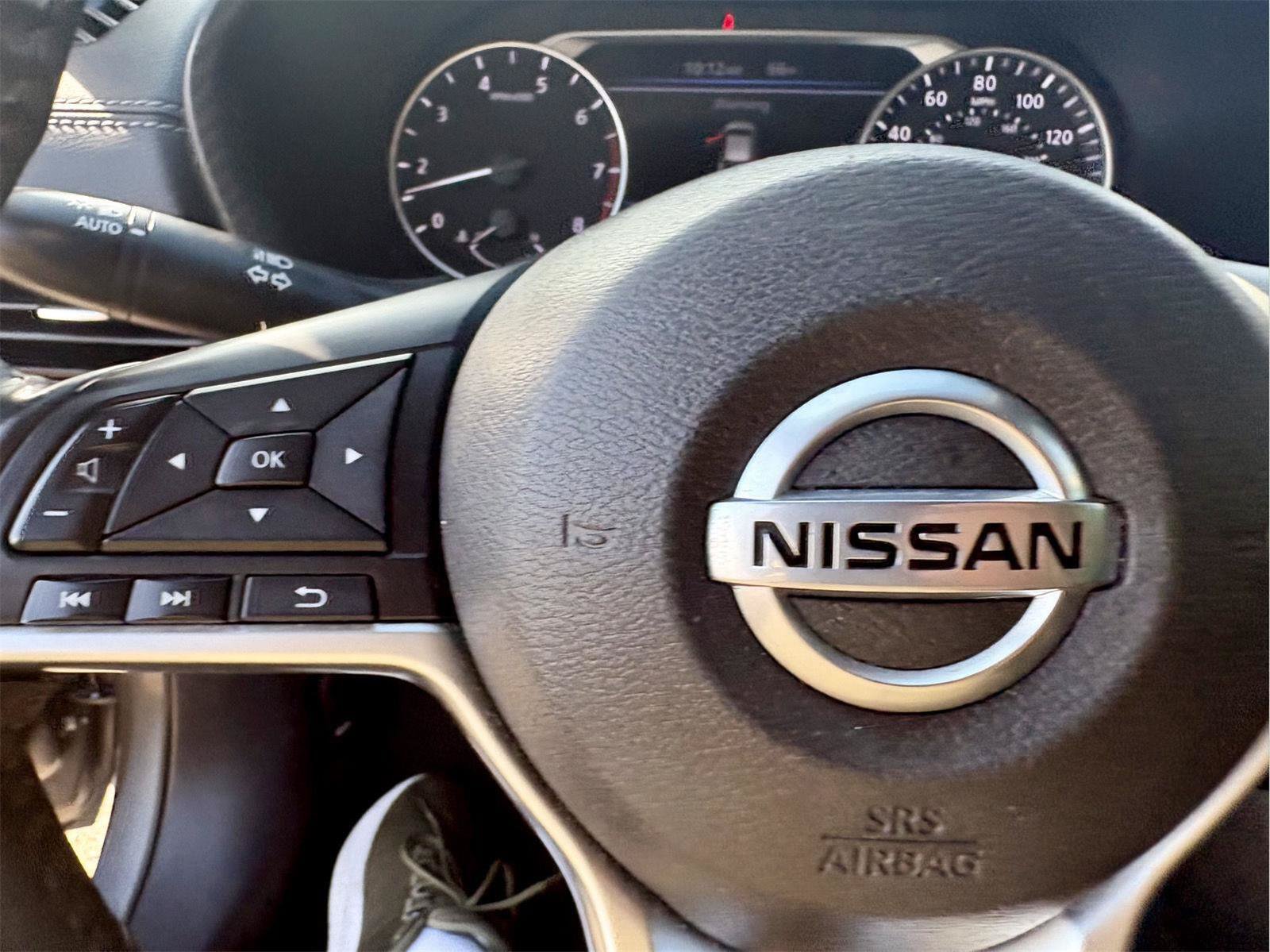 Used 2022 Nissan Sentra SV FWD image 19
