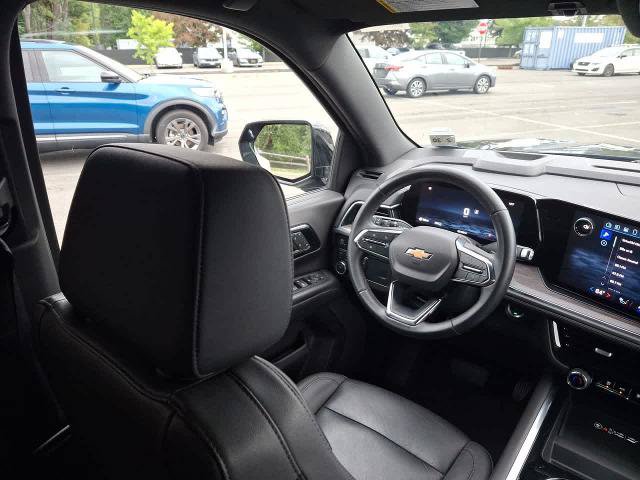 Used 2025 Chevrolet Tahoe LT AWD/4WD image 15