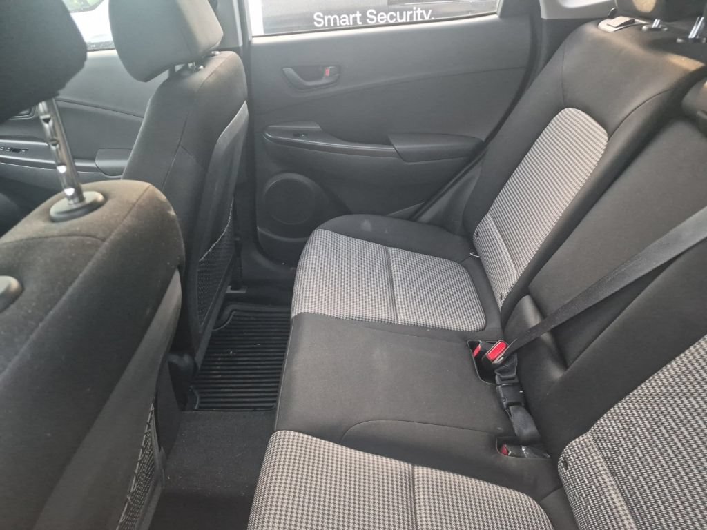 Used 2021 Hyundai Kona SE FWD image 25