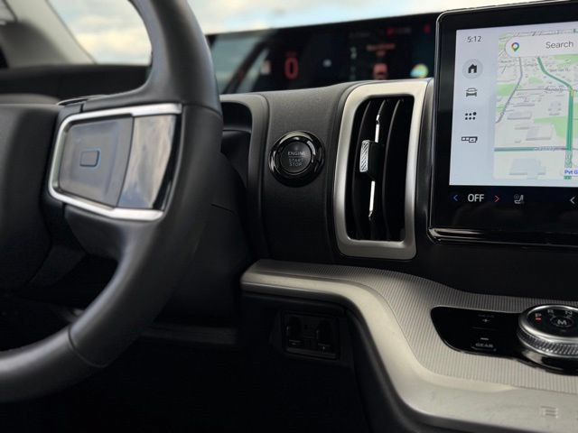 Certified 2025 Ford Expedition Active AWD/4WD image 11