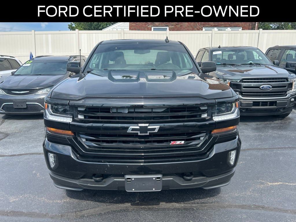 Used 2017 Chevrolet Silverado 1500 LT w/ Midnight Edition AWD/4WD image 2