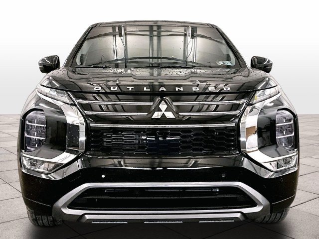 Used 2026 Mitsubishi Outlander SE FWD image 3