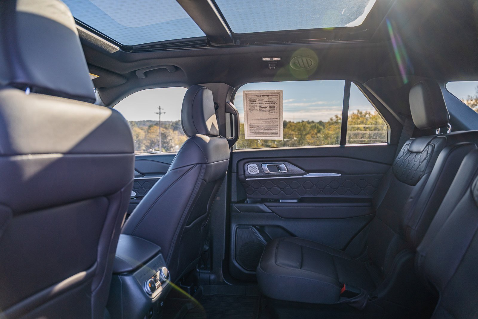 Certified 2025 Ford Explorer Platinum w/ Ultimate Package image 20