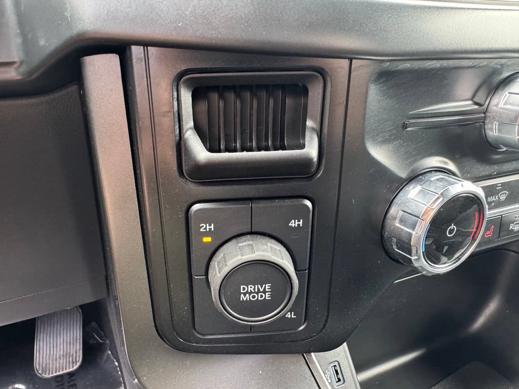 Certified 2024 Ford F150 XLT w/ Equipment Group 302A MID AWD/4WD image 19