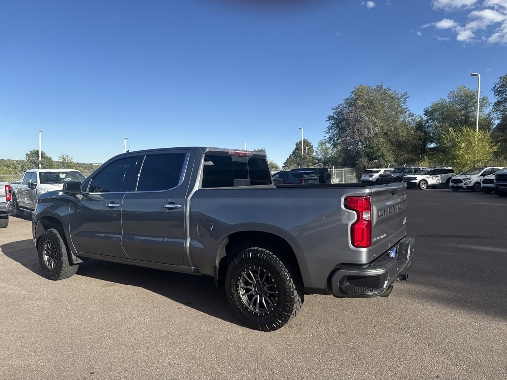 Used 2020 Chevrolet Silverado 1500 High Country w/ Technology Package image 4