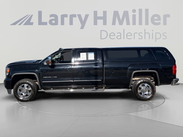 Used 2017 GMC Sierra 3500 Denali AWD/4WD image 2