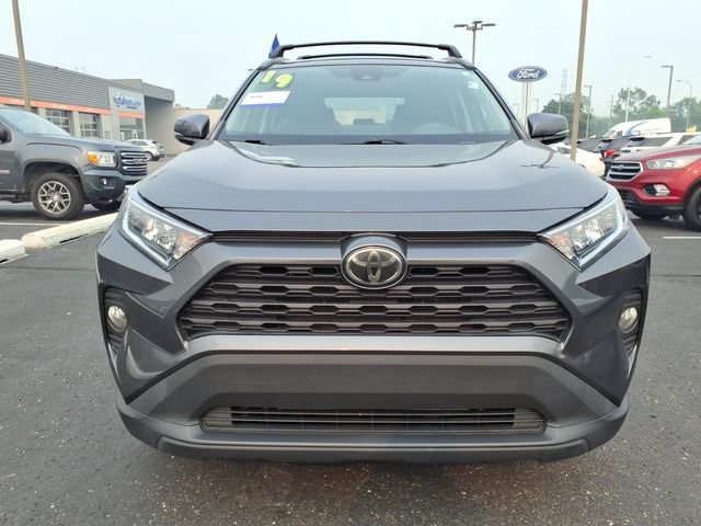 Used 2019 Toyota RAV4 XLE w/ Convenience Package AWD/4WD image 2