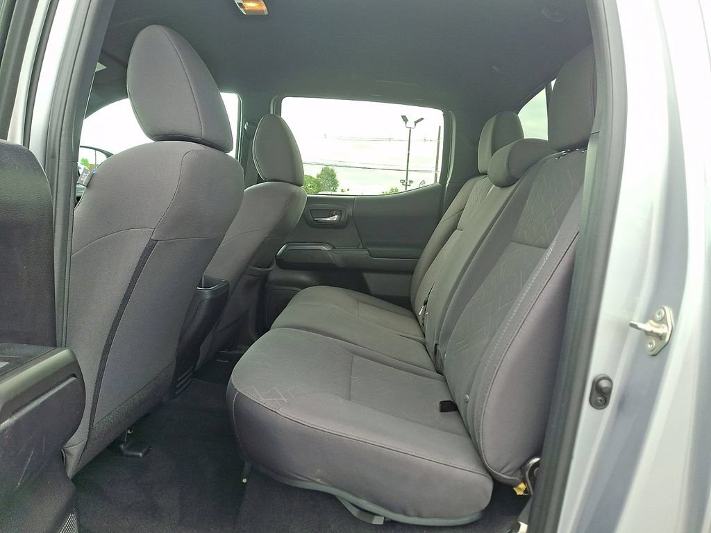 Used 2019 Toyota Tacoma TRD Off-Road AWD/4WD image 10
