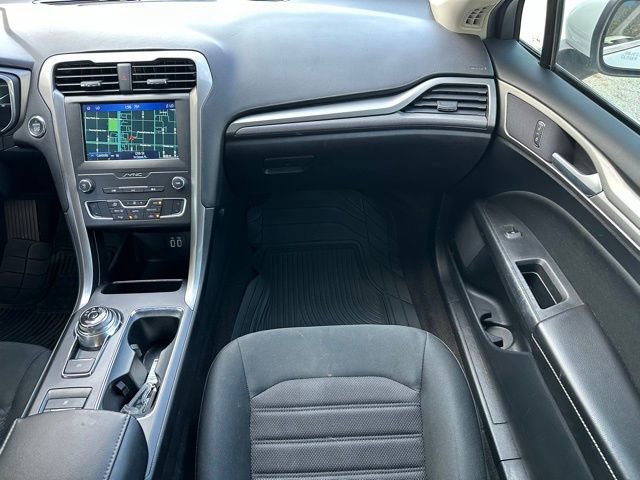 Certified 2020 Ford Fusion SE image 12