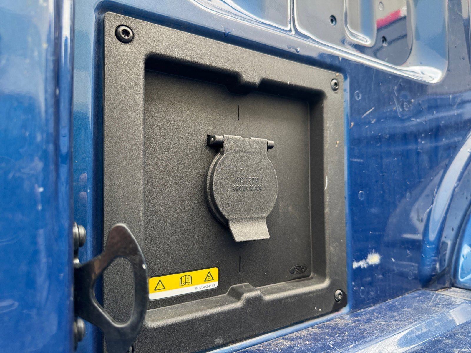 Certified 2022 Ford F150 XLT w/ Equipment Group 302A High image 18