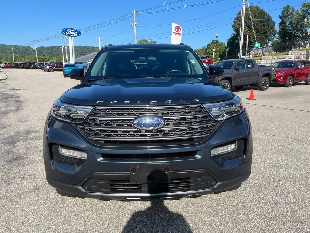 Certified 2024 Ford Explorer XLT w/ Equipment Group 202A AWD/4WD image 2