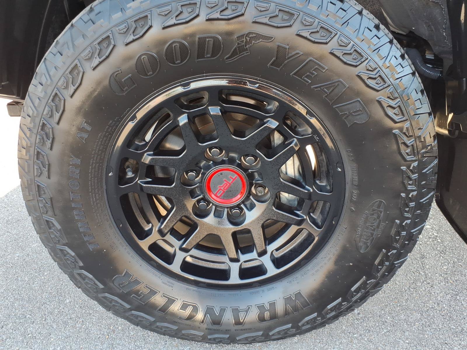 Used 2022 Toyota Tacoma TRD Pro AWD/4WD image 9