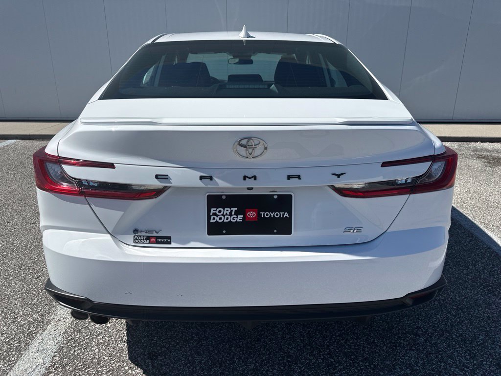 Used 2025 Toyota Camry SE FWD image 6