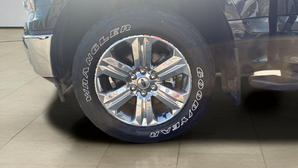 Certified 2018 Ford F150 XLT w/ Equipment Group 302A Luxury AWD/4WD image 36