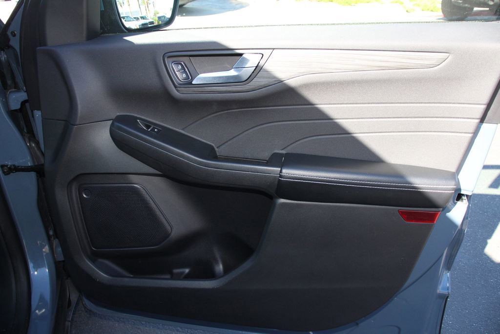 Certified 2023 Ford Escape Platinum image 27