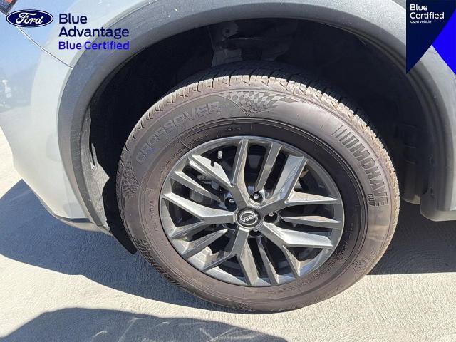 Used 2024 Nissan Rogue S FWD image 12