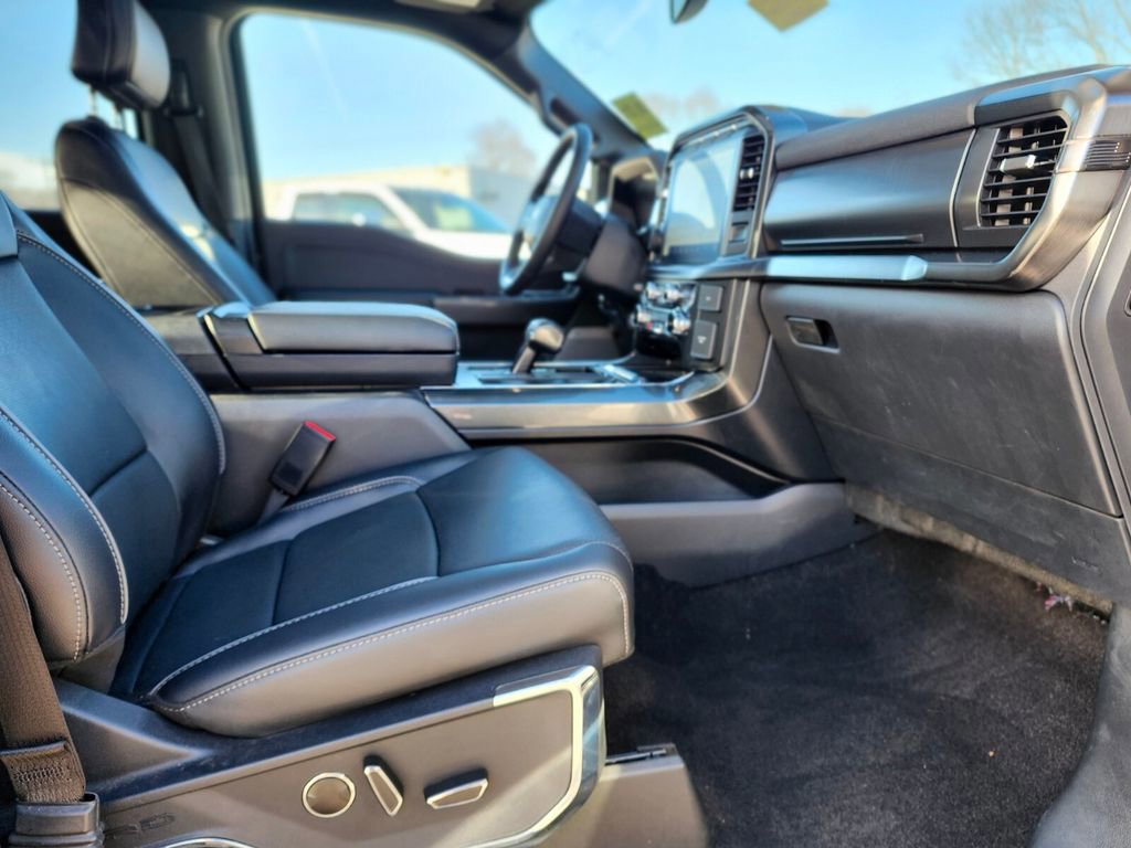 Certified 2022 Ford F150 Lariat w/ Equipment Group 502A High image 11