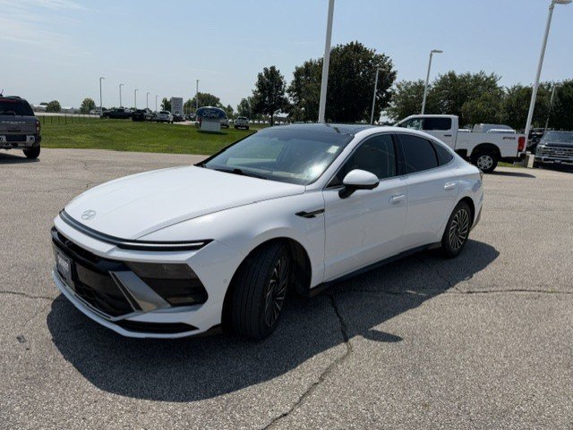Used 2024 Hyundai Sonata Limited FWD image 3