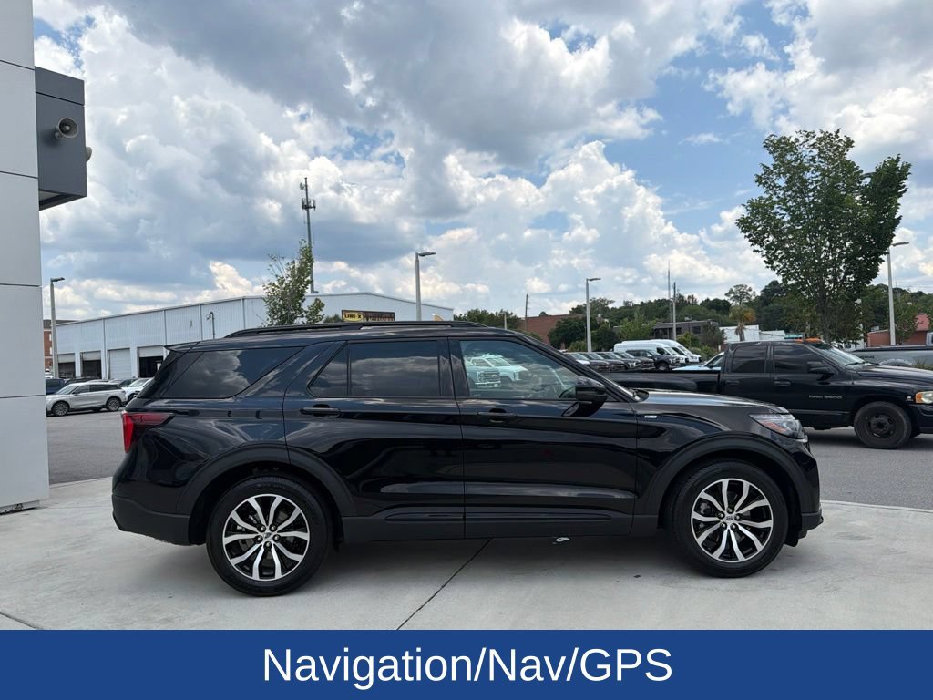 Certified 2026 Ford Explorer ST-Line RWD image 2