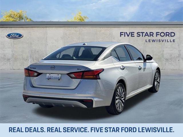 Used 2024 Nissan Altima 2.5 SV image 4