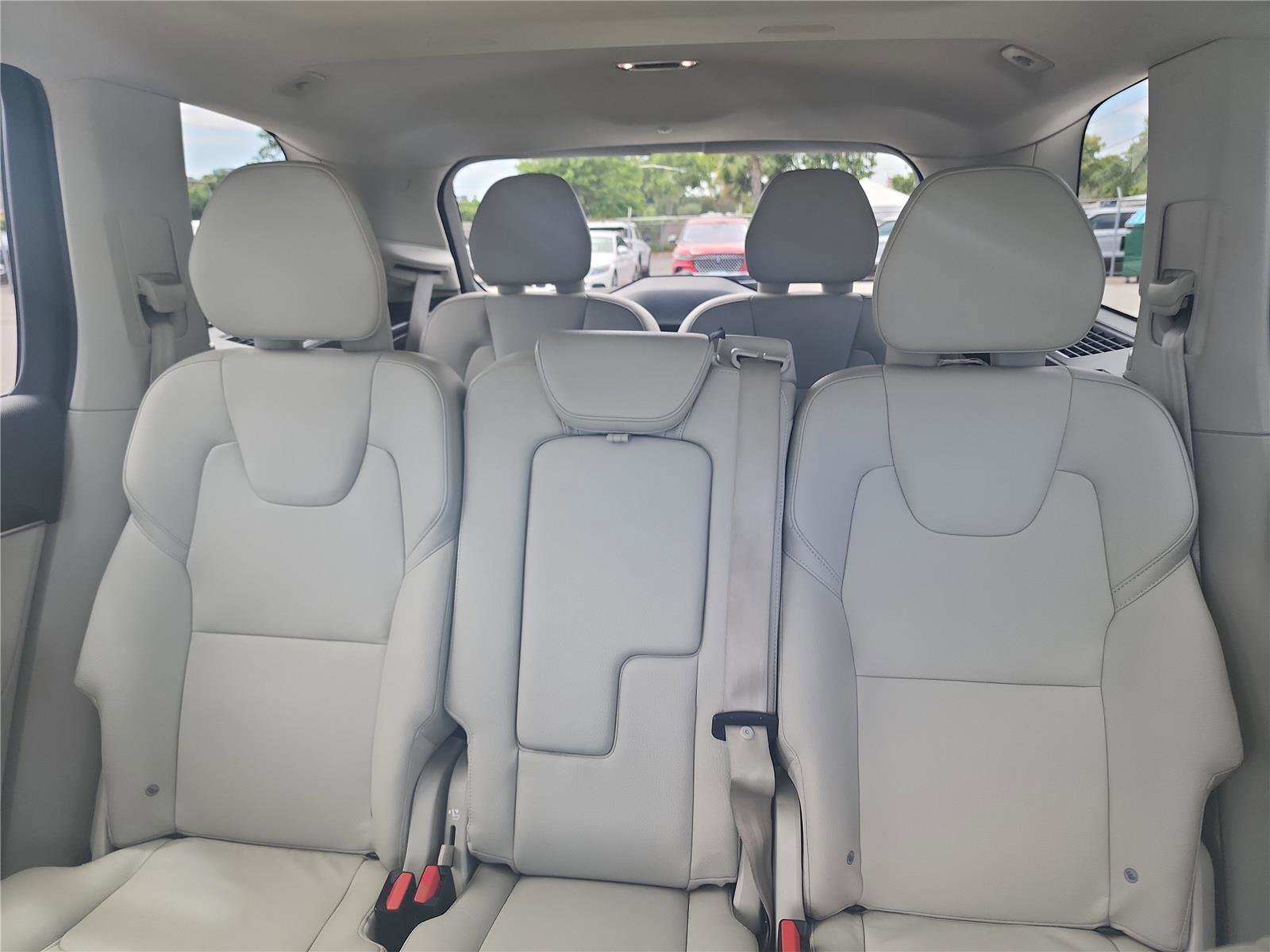 Used 2019 Volvo XC90 T5 Momentum FWD image 17