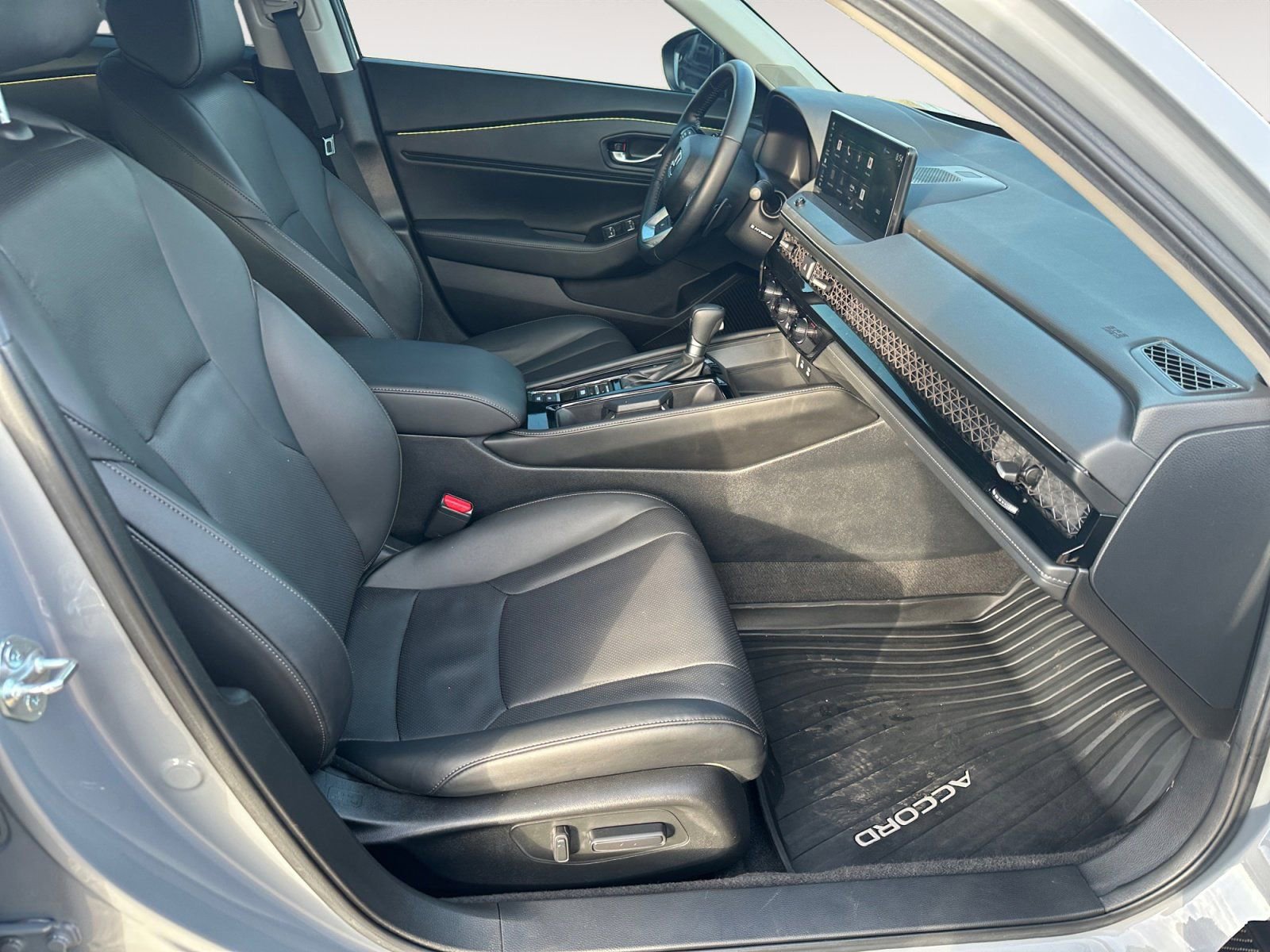 Used 2025 Honda Accord Touring image 15