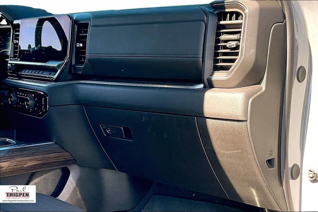 Used 2025 Chevrolet Silverado 1500 RST image 16