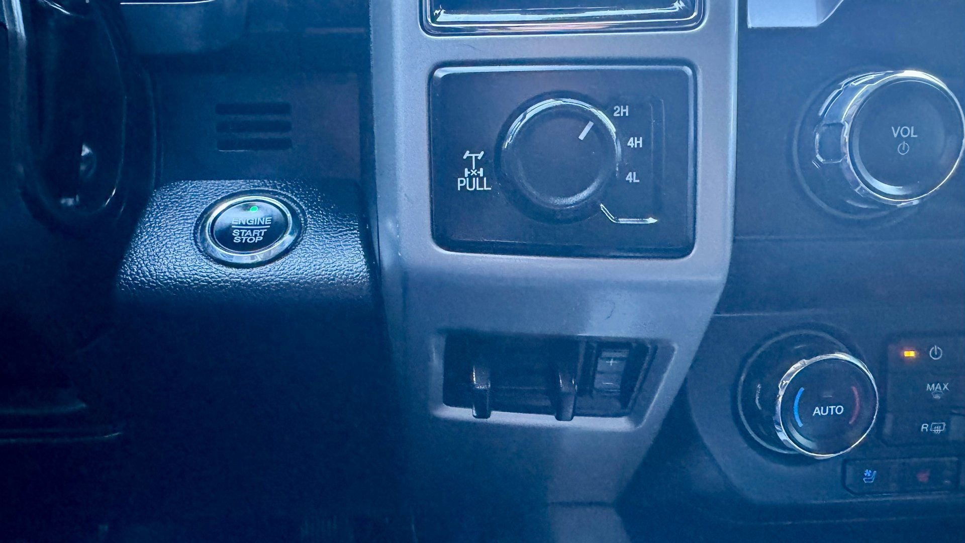 Certified 2021 Ford F250 Lariat w/ Lariat Ultimate Package image 30