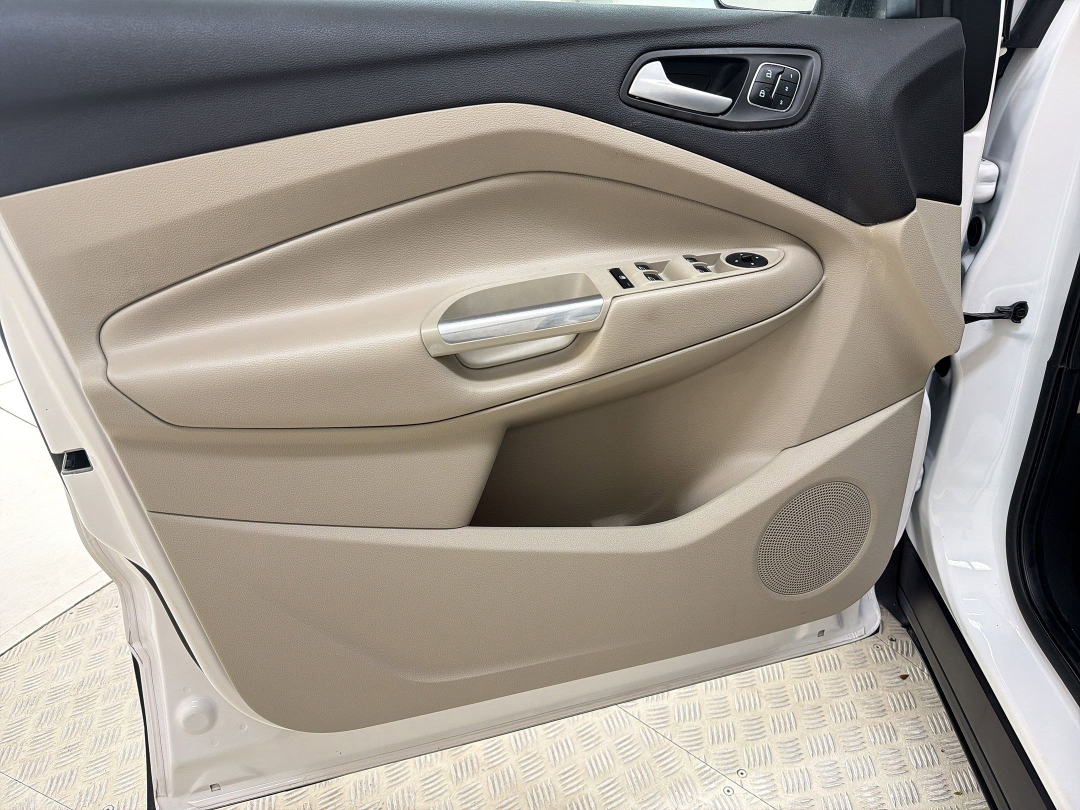 Certified 2019 Ford Escape Titanium FWD image 20