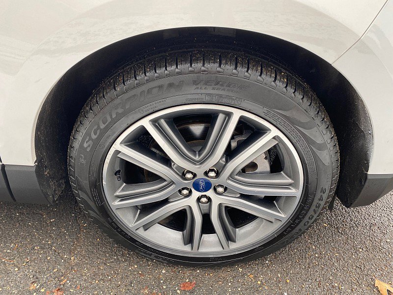 Certified 2022 Ford Edge Titanium w/ Cargo Accessory Package image 12