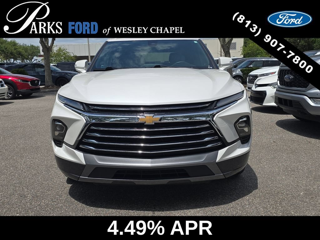 Used 2024 Chevrolet Blazer Premier w/ Enhanced Convenience Package FWD image 3