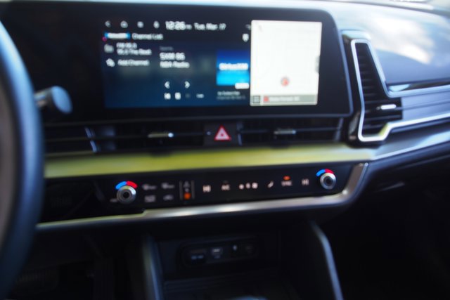 Used 2025 Kia Sportage EX w/ Premium Package AWD/4WD image 27