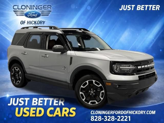 Certified 2023 Ford Bronco Sport Outer Banks w/ Tech Package AWD/4WD image 1