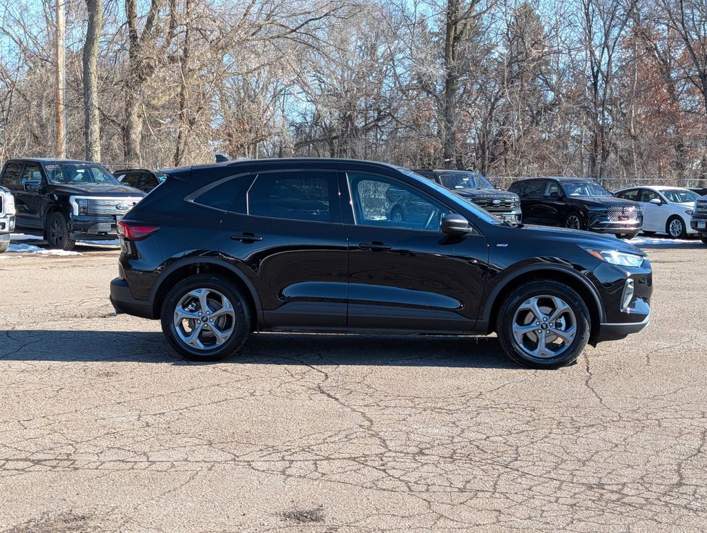Certified 2025 Ford Escape ST-Line image 2