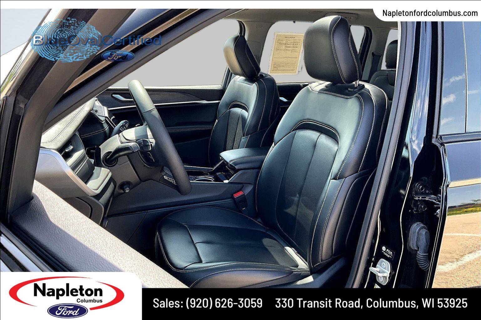 Used 2023 Jeep Grand Cherokee Limited w/ Luxury Tech Group II AWD/4WD image 26