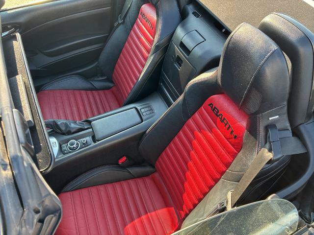 Used 2020 FIAT 124 Spider Abarth w/ Convenience Group RWD image 12