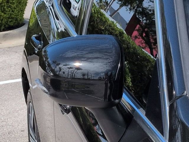 Used 2022 Volvo XC60 B5 Inscription w/ Advanced Package image 12