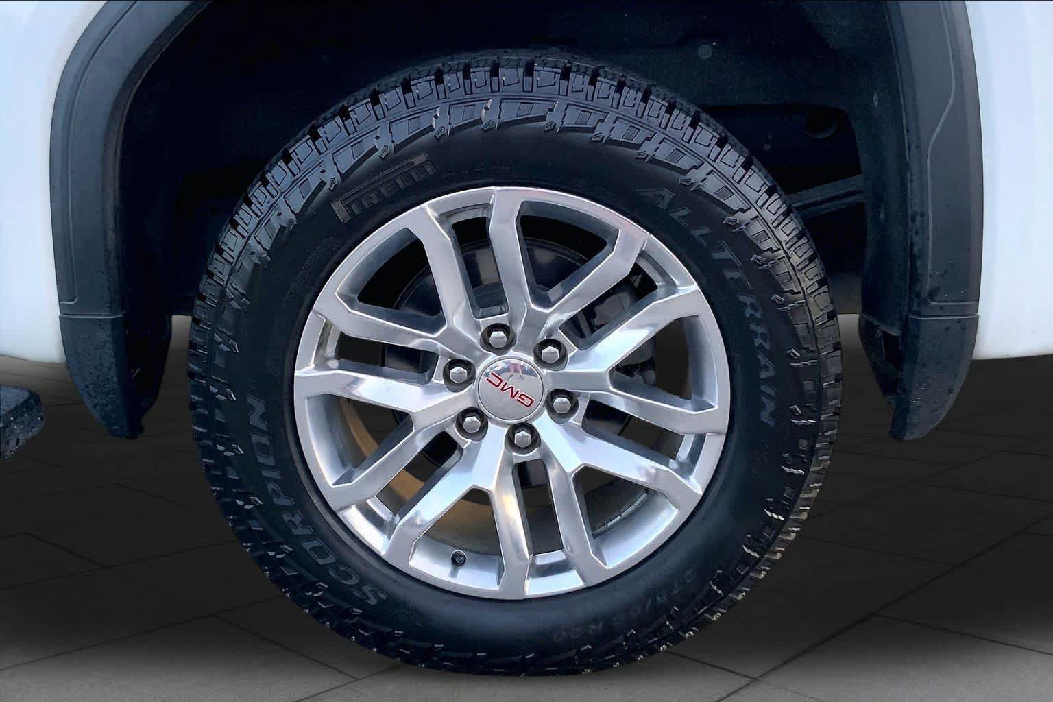 Used 2020 GMC Sierra 1500 SLT w/ SLT Premium Package AWD/4WD image 11