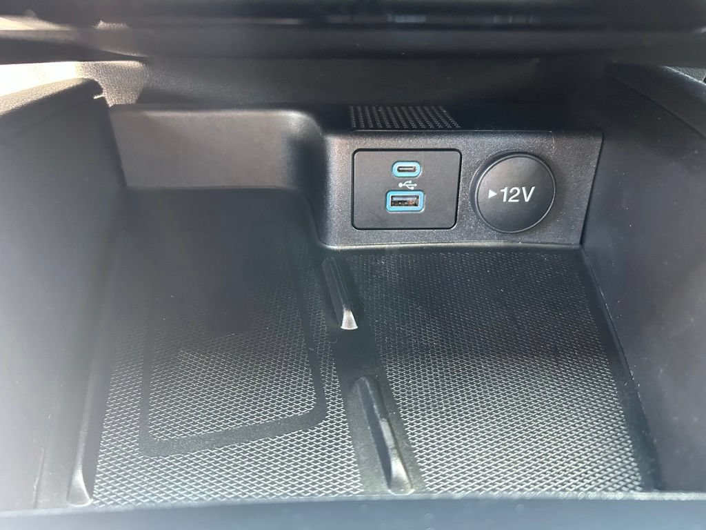 Certified 2022 Ford Escape SEL w/ SEL Stealth AWD Package image 39