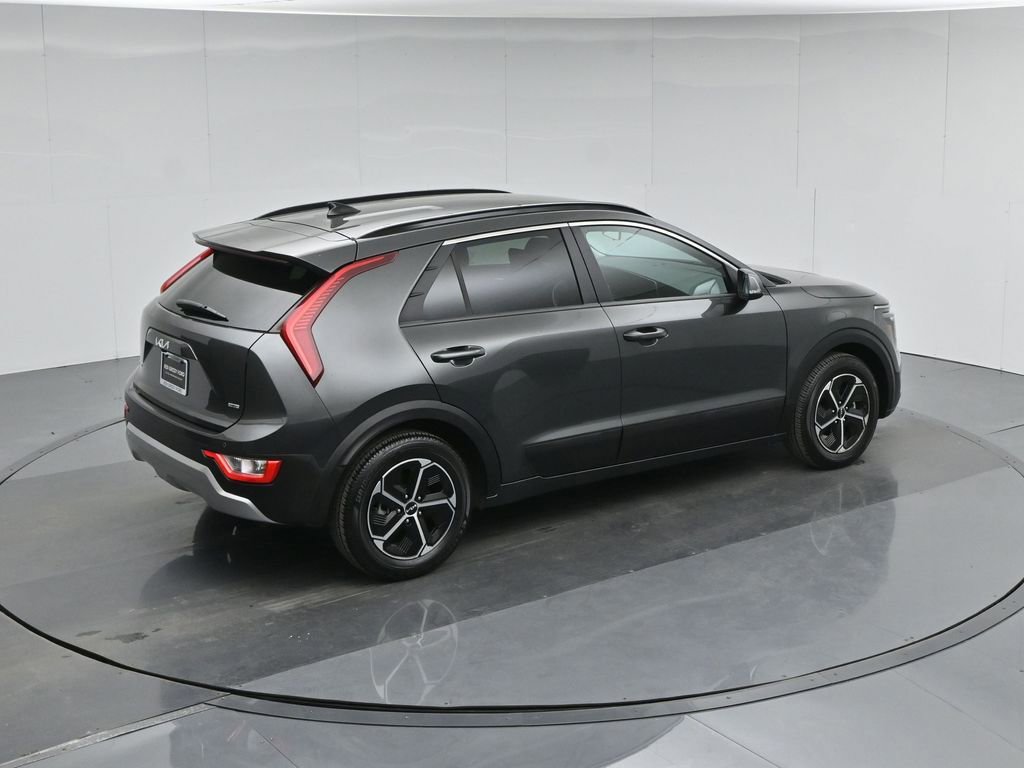 Used 2023 Kia Niro EX image 12