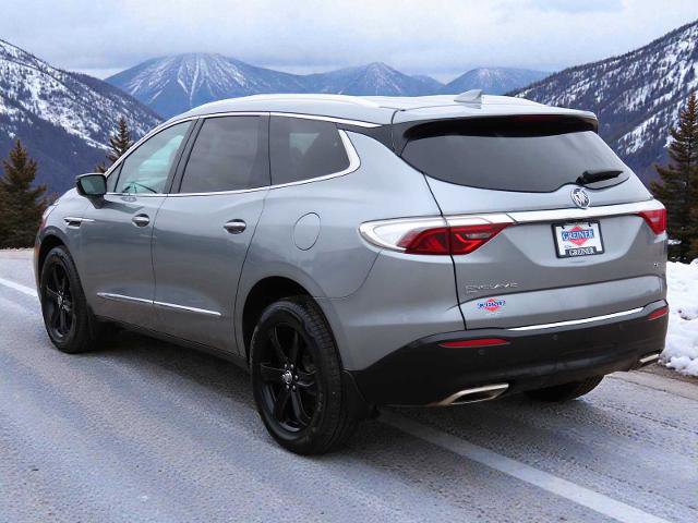 Used 2023 Buick Enclave Essence image 5