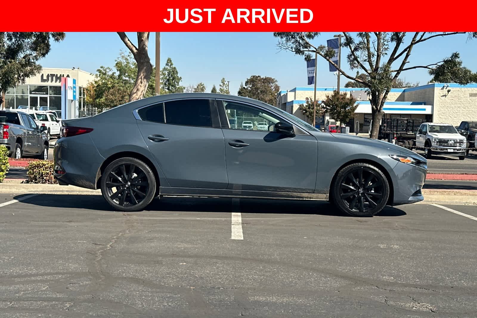 Used 2022 MAZDA MAZDA3 s FWD image 9