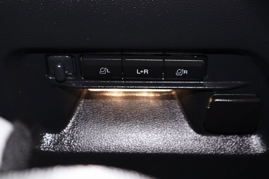 Certified 2025 Ford Explorer Platinum w/ Ultimate Package image 46