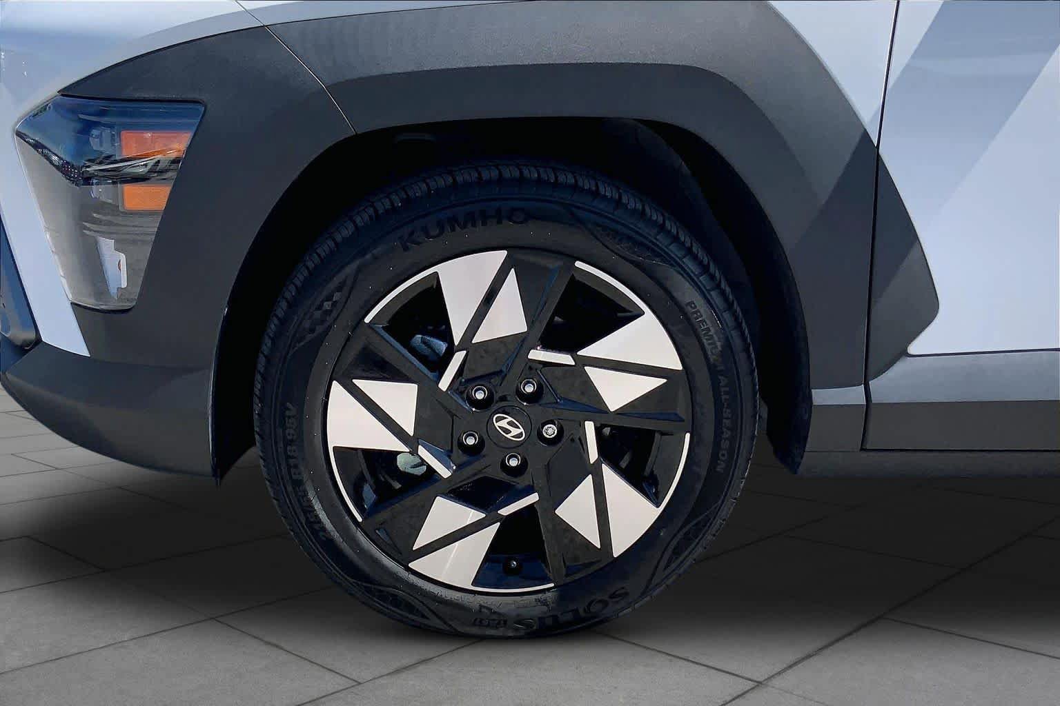Used 2024 Hyundai Kona SEL FWD image 10