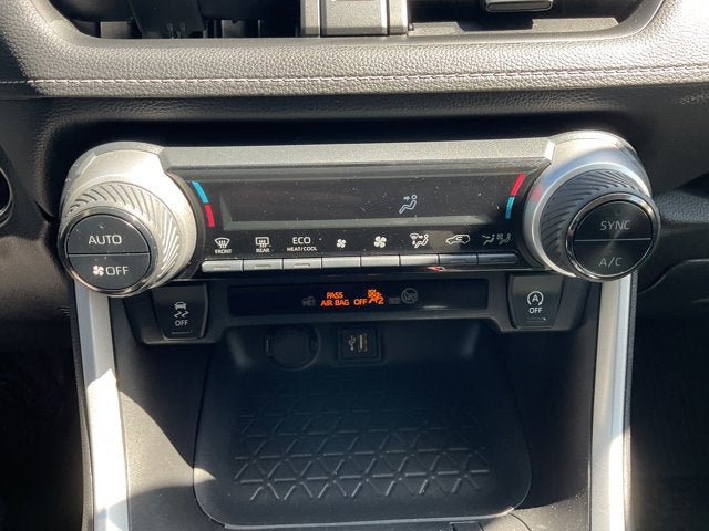 Used 2023 Toyota RAV4 XLE AWD/4WD image 22